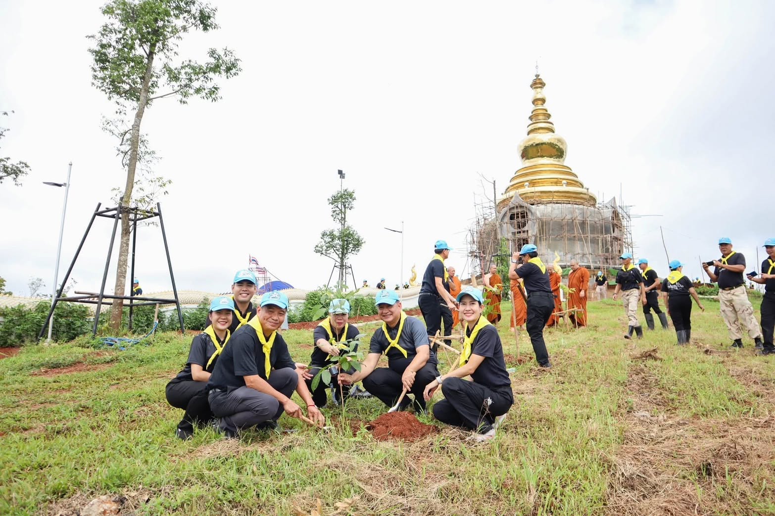 พช.แม่จัน : ร่วมกิจกรรมจิตอาสา เนื่องในวันเฉลิมพระชนมพรรษาพระบาทสมเด็จพระเจ้าอยู่หัว