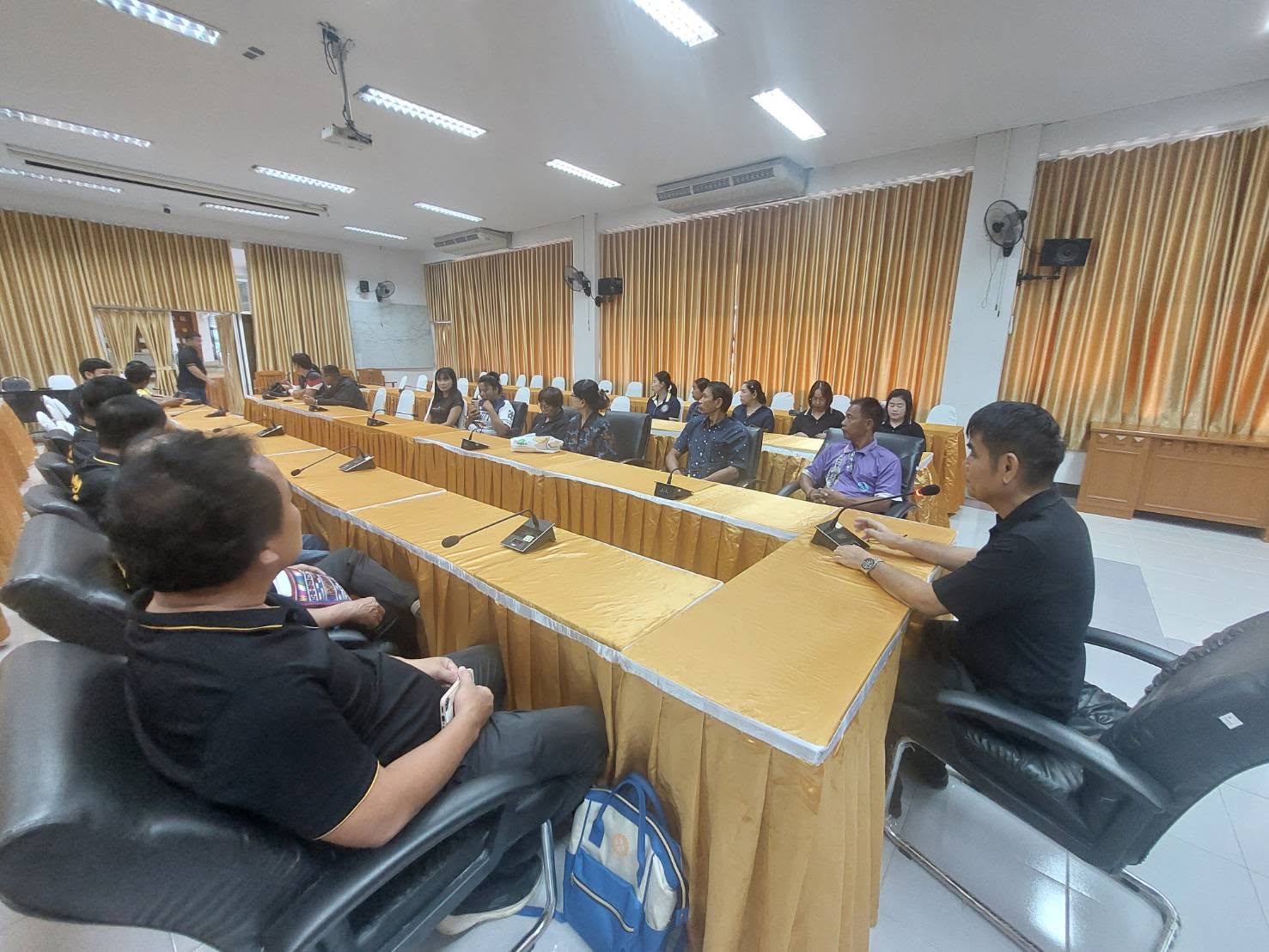 พช.แม่จัน จัดประชุมคัดเลือกผู้นำอาสาพัฒนาชุมชน (ผู้นำ อช.) และคณะกรรมการชมรม อช. ระดับตำบล ตำบลป่าตึง