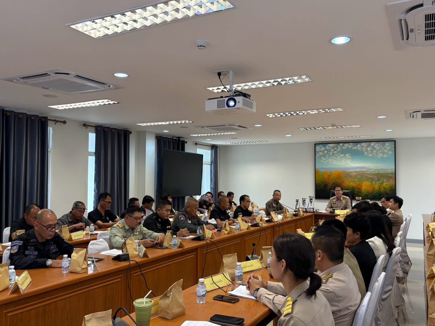 พช.แม่จัน : ร่วมประชุมกำนัน ผู้ใหญ่บ้าน ฯลฯ ประจำเดือนตุลาคม 2569